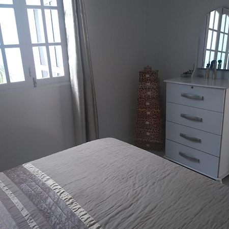 Ferienwohnung Maderalzinho Mindelo Zimmer foto
